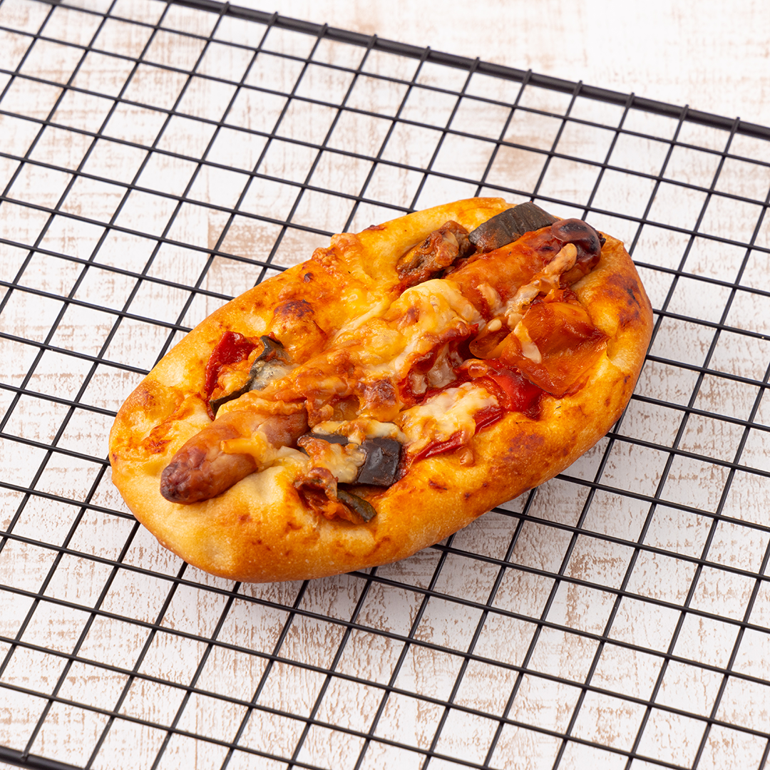 彩り野菜とソーセージのフォカッチャ(STAND)